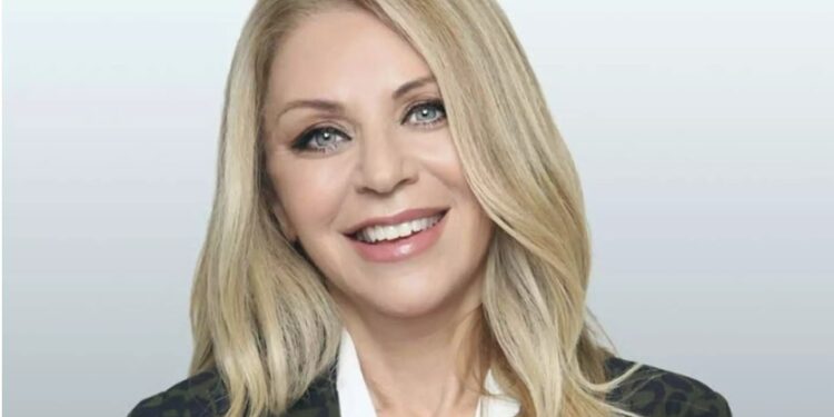 Αγνώριστη: Έτσι ήταν πριν από τις πλαστικές η Έλλη Στάη