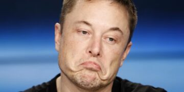 Alldaynews.gr Forbes: Ο Έλον Μασκ δεν είναι πλέον ο πλουσιότερος άνθρωπος στον κόσμο