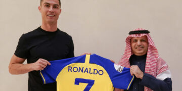 Κριστιάνο Ρονάλντο: Οι πρώτες φωτογραφίες με τη φανέλα της Αλ Νασρ – Το «μυθικό» deal