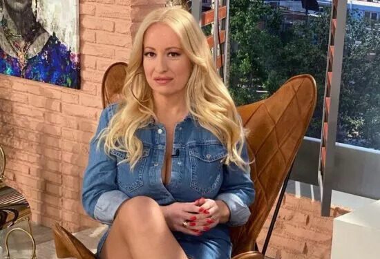 Alldaynews.gr Αφροδίτη Γραμμέλη: «Γιατί να ζητήσω συγγνώμη από την Ευρυδίκη, μην τρελαθούμε» (video)