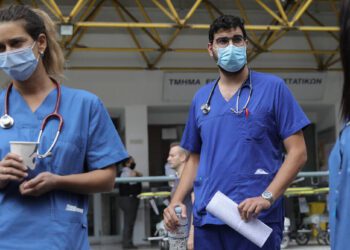 “Αύριο θα ξυπνήσεις και δεν θα υπάρχει το ΕΣΥ” – Προς ψήφιση το ν/σ για την Υγεία που φέρνει τα πάνω κάτω