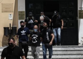 Ηλιούπολη: “Μαμά, μην κάνεις τίποτα, θα μας σκοτώσουν όλους” – Η κατάθεση της μητέρας του θύματος