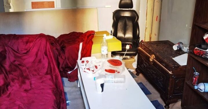 Alldaynews.gr Ίλιον: Βίaζαν ομαδικά τον 15χρονο, μέχρι και με ΣΚουπόξυλο-«Πάγωσαν» οι αστυνομικοί με τα βίντεο