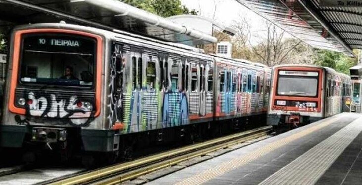 Alldaynews.gr Πριν Λίγο-Τραγωδία στον ΗΣΑΠ: Έπεσε στις γραμμές και την παρέσυρε ο συρμός