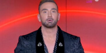 Alldaynews.gr J2US: Η απόλυτη ανατροπή με την διπλή αποχώρηση