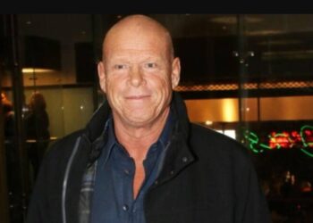 Πένθος για τον Τζώνη Καλημέρη-”Έφυγε” ο Κώστας Βαρκάδος