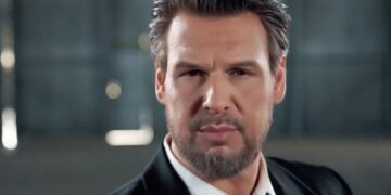 Πάνος Κιάμος