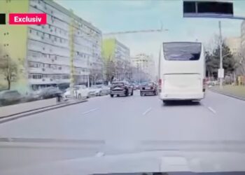 Alldaynews.gr Ρουμανία: Τι ισχύει με τις προειδοποιητικές αλυσίδες και το λεωφορείο – «Λένε ψέματα»