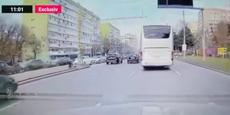 Alldaynews.gr Ρουμανία: Τι ισχύει με τις προειδοποιητικές αλυσίδες και το λεωφορείο – «Λένε ψέματα»