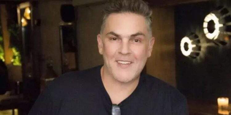 Alldaynews.gr Αντώνης Λουδάρος: «Ανέβηκε στη σκηνή για να μας βάλει χρήματα μέσα από τα εσώρουχα»