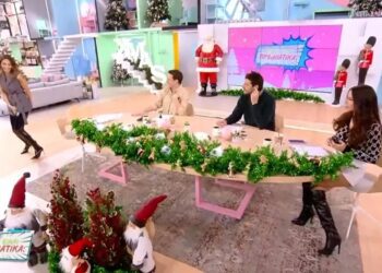 Μπέττυ Μαγγίρα: Της έπεσε η φούστα – «Αν μη τι άλλο άρεσε» (video)