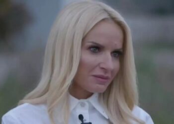 Αλέξανδρος Νικολαΐδης: Με δάκρυα στα μάτια η Μαρία Μπεκατώρου για τις τελευταίες του στιγμές (video)