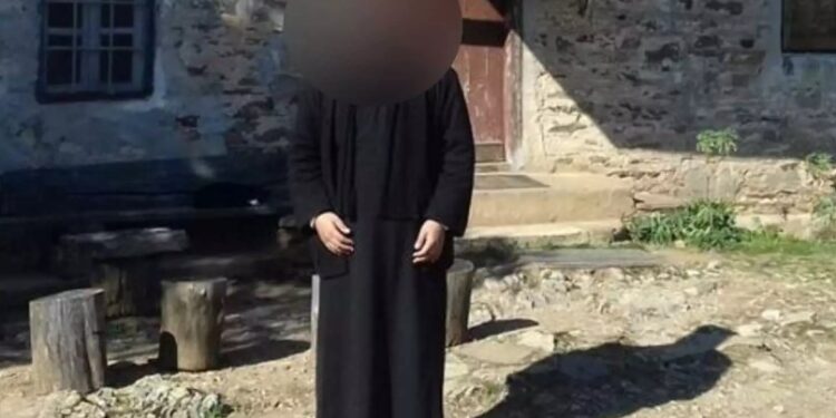 Alldaynews.gr Επίθεση με βιτριόλι στην Μονή Πετράκη: «Πάσχω από μανιοκατάθλιψη, ζητώ συγγνώμη» λέει ο παπάς στην απολογία του