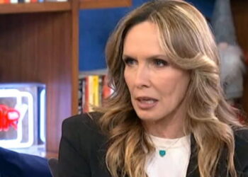 Εβελίνα Παπούλια: «Χωρίσαμε με τον Λιάντο και στο μήνα επάνω τα είχε φτιάξει με μία κοπέλα»