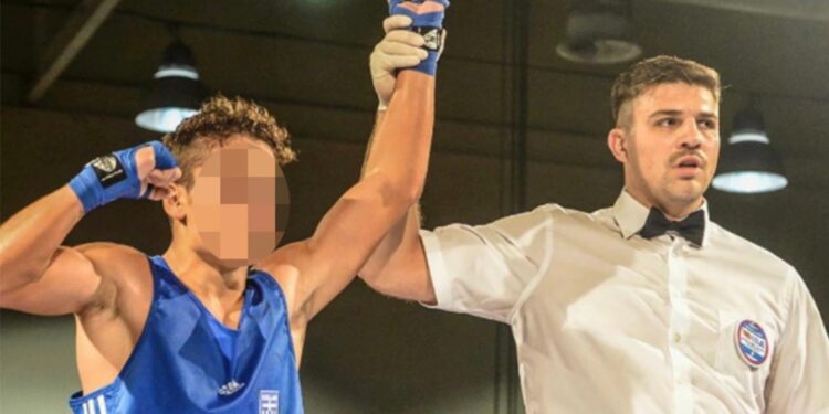 Alldaynews.gr Καλλιθέα: Σε κρίσιμη κατάσταση 16χρονος Έλληνας πρωταθλητής Ευρώπης – Ένιωσε αδιαθεσία και χτύπησε σε επιφάνεια (φωτο)