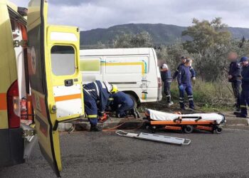 Νέα Τραγωδία με Παράσυρση-Πήγε να περάσει το δρόμο και τη σκότωσε φορτηγάκι