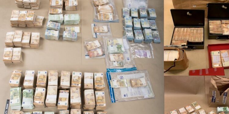 Alldaynews.gr Στη δημοσιότητα από τους Βέλγους και η βαλίτσα του πατέρα της Καϊλή με τα χρήματα (φωτο)