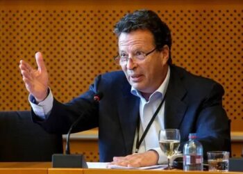 Υποκλοπές: Μήνυση Κύρτσου κατά Κοντολέοντα, Βλάχου κι άλλων που εμπλέκονται στην υπόθεση