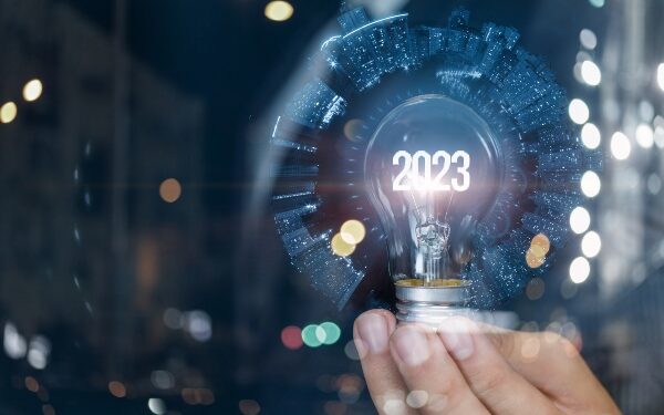 «Δεν θα υπάρχει καρκίνος, οι γυναίκες θα βάφουν μαύρα τα δόντια τους» – Πώς προέβλεπαν το 2023 οι άνθρωποι του 1923