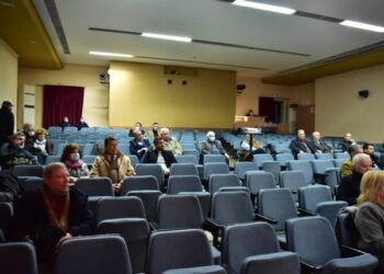 Σείστηκε η Λάρισα από την παρουσίαση του βιβλίου του Άρη Πορτοσάλτε