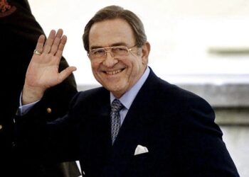 Έφυγε από τη ζωή ο τέως βασιλιάς Κωνσταντίνος