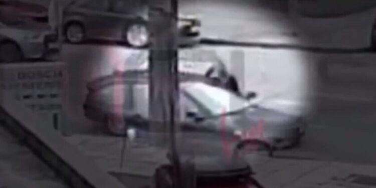 Θεσσαλονίκη: Καρέ καρέ η επίθεση αδίστακτου ληστή σε γυναίκα – Άρπαξε τσάντα με 14.000 ευρώ