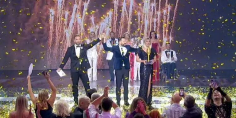 Alldaynews.gr J2US: Ο Λευτέρης Μητσόπουλος και η Λόλα είναι οι μεγάλοι νικητές