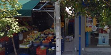 Αγανακτισμένος μανάβης απο τις κλοπές, χειροδίκησε σε Ρομά-Τον ξάπλωσε καταμεσής του δρόμου