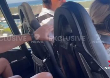 Συγκλονιστικό βίντεο από τη σύγκρουση ελικοπτέρων – Η δραματική προειδοποίηση επιβάτη στον πιλότο