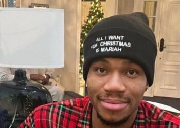 Γιάννης Αντετοκούνμπο: Αυτό είναι το νέο σπίτι ”παλάτι” που ζει με την οικογένεια του[video]