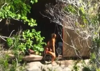 Survivor-Spoiler: Χαμός με τους δύο παίκτες που φιλιούνται στο στόμα – Η αυστηρή προειδοποίηση του Λιανού[video]