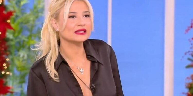 Alldaynews.gr Εκτός εκπομπής Σήμερα! Τσακώθηκε και δεν εμφανίστηκε στο πλατό