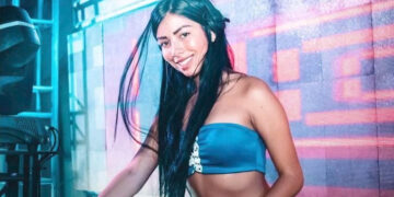 Alldaynews.gr Άγρια δολοφονία 23χρονης DJ-Τη στραγγάλισε, τη στρίμωξε σε βαλίτσα και την πέταξε στα σκουπίδια