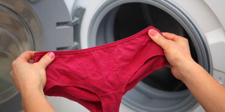 Alldaynews.gr «Είχε ανοίξει το εσώρουχο μου και το ένιωσα να γλιστράει»