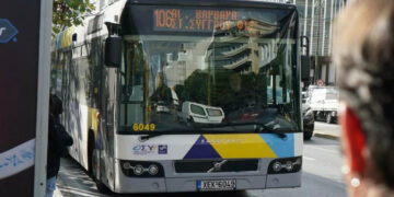 Alldaynews.gr Οδηγός λεωφορείου έδωσε το τιμόνι σε ανήλικη μαθήτρια – Τι απαντά ο ίδιος για το βίντεο που έγινε viral