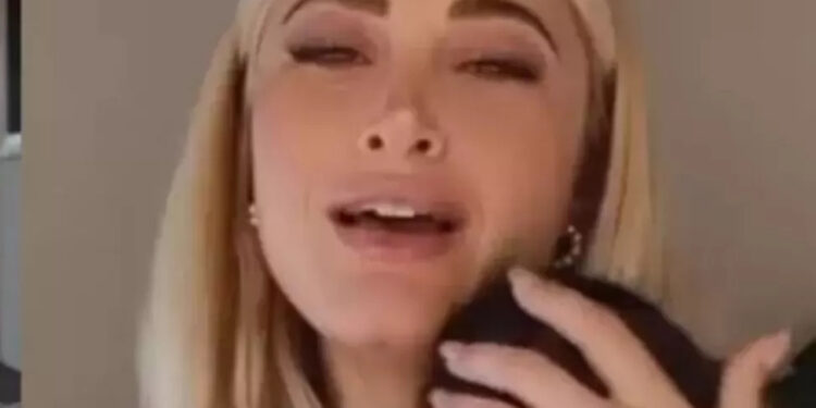 Η Ιωάννα Τούνη μας δείχνει τον 9 ημερών γιο της: «Είμαι σούπερ κουρασμένη»