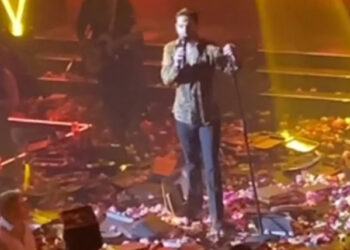 Ο Χρήστος Μάστορας συναντήθηκε με τον θαμώνα που τσακώθηκε – Πήγαν για ποτό και τα βρήκαν