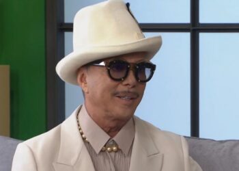 Λάκης Γαβαλάς