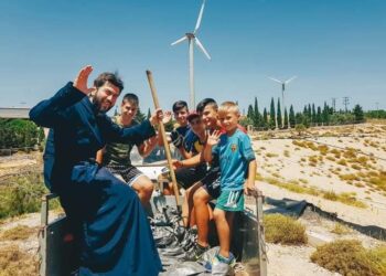 Alldaynews.gr Κιβωτός του Κόσμου- ΑΝΑΤΡΟΠΗ: «Θα σε καταστρέψω»- Οι απειλές συνεργάτη στον π. Αντώνιο και η Εκκλησία