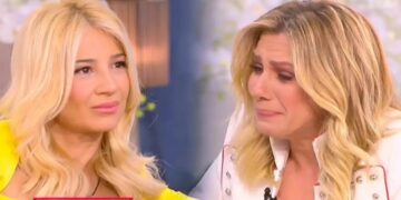 Alldaynews.gr Κατερίνα Καραβάτου – «Λύγισε» μπροστά στη Φαίη Σκορδά: «Είμαι μόνη μου» (video)