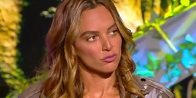 Alldaynews.gr Survivor – Καρολίνα Καλύβα: Είπα ας μαθευτεί μια ώρα αρχύτερα, σε κανέναν δεν αξίζει να περιμένει