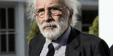 Alldaynews.gr Λυκουρέζος: Ο τέως βασιλιάς θα έπρεπε να ταφεί με τιμές αρχηγού κράτους