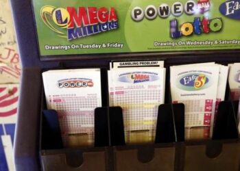 Σαν στραγάλια: Αγόρασε έναν λαχνό και κέρδισε 1,35 δισ. δολάρια στο Mega Millions