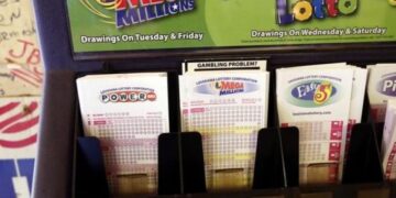 Alldaynews.gr Σαν στραγάλια: Αγόρασε έναν λαχνό και κέρδισε 1,35 δισ. δολάρια στο Mega Millions