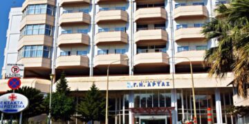 Έγινε χαμός!  Γιατροί πλακώθηκαν στο ξύλο μέσα στο νοσοκομείο εν ώρα υπηρεσίας