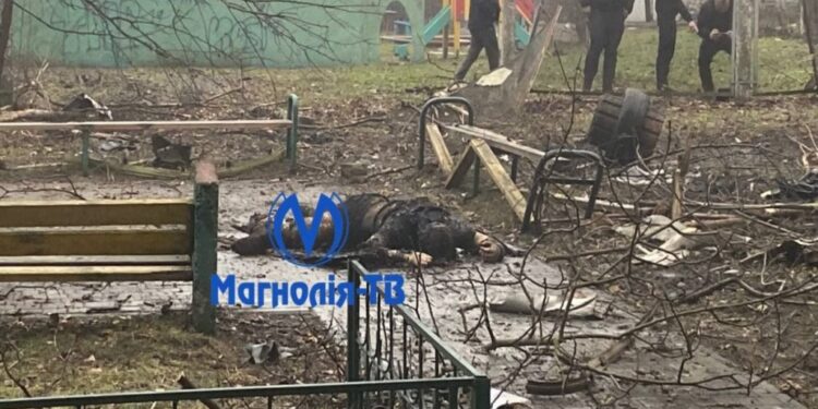 Alldaynews.gr Πόλεμος στην Ουκρανία: Ελικόπτερο έπεσε σε παιδικό σταθμό – Πολύ σκληρές εικόνες