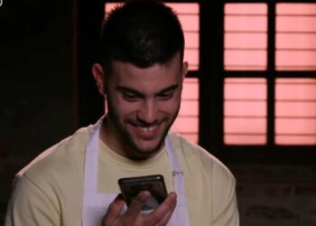 Παίκτης του MasterChef δίνει τρελές ατάκες με την μητέρα του: «Ήταν γ@#$&ο το πιάτο» (video)