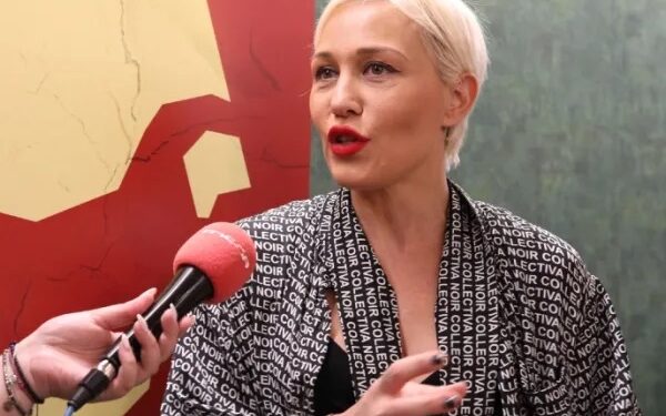 Alldaynews.gr «Πειράξαμε φίλους φίλων»: Το σχόλιο της Αναστασοπούλου για τη Φιλιππίδη και η αιχμή για Αθερίδη
