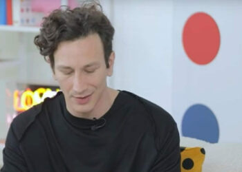 Συγκλονίζει ο Μιχάλης Σαράντης: «Όποιος ήταν δίπλα μου πάθαινε κακό. Χάσαμε πολλά άτομα από την οικογένειά μου» (video)