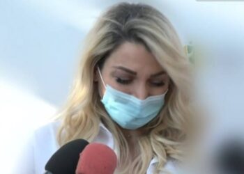 Σπυροπούλου: «Είναι θαύμα»-Ξέσπασε σε κλάματα έξω από το μαιευτήριο[video]